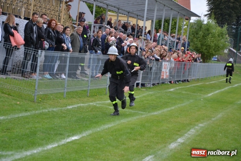 Zdjęcie w galerii na portalu naszraciborz.pl: OSP Owsiszcze z Pucharem Wójta. Gminne zawody sportowo-pożarnicze w Chałupkach  wiadomości z regionu