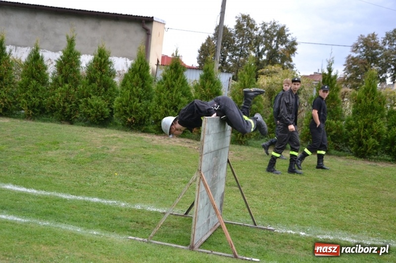 Zdjęcie w galerii na portalu naszraciborz.pl: OSP Owsiszcze z Pucharem Wójta. Gminne zawody sportowo-pożarnicze w Chałupkach  wiadomości z regionu