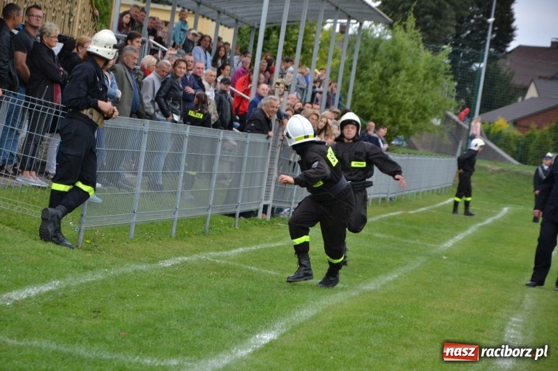Zdjęcie w galerii na portalu naszraciborz.pl: OSP Owsiszcze z Pucharem Wójta. Gminne zawody sportowo-pożarnicze w Chałupkach  wiadomości z regionu