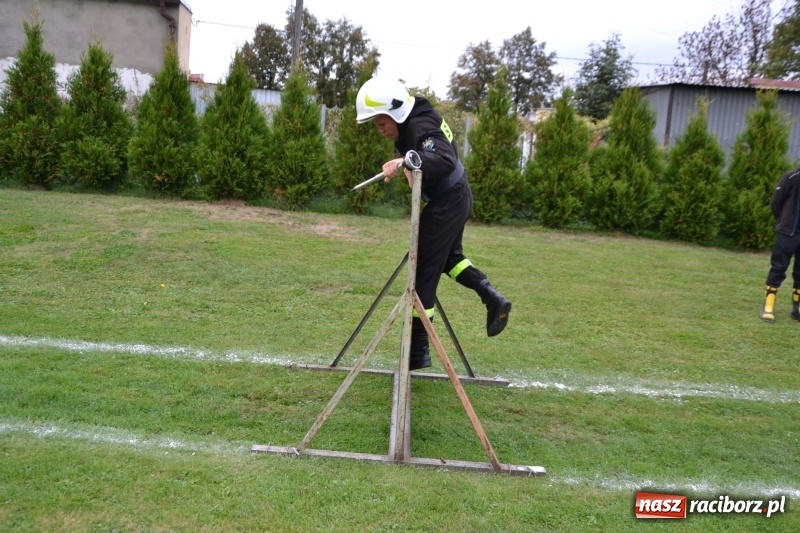 Zdjęcie w galerii na portalu naszraciborz.pl: OSP Owsiszcze z Pucharem Wójta. Gminne zawody sportowo-pożarnicze w Chałupkach  wiadomości z regionu