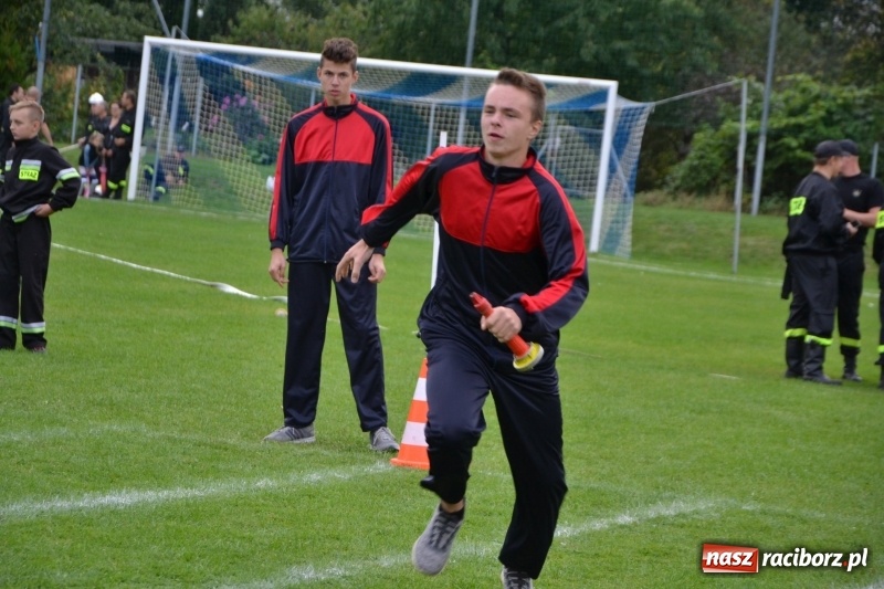 Zdjęcie w galerii na portalu naszraciborz.pl: OSP Owsiszcze z Pucharem Wójta. Gminne zawody sportowo-pożarnicze w Chałupkach  wiadomości z regionu