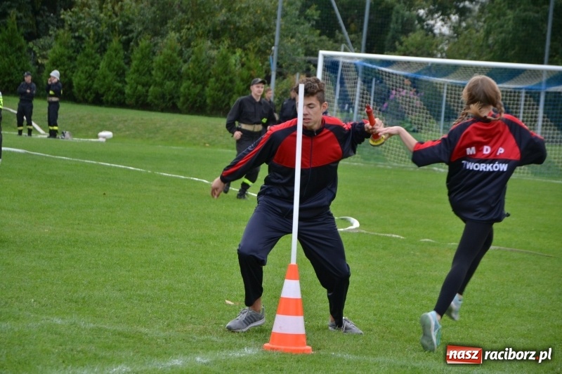 Zdjęcie w galerii na portalu naszraciborz.pl: OSP Owsiszcze z Pucharem Wójta. Gminne zawody sportowo-pożarnicze w Chałupkach  wiadomości z regionu
