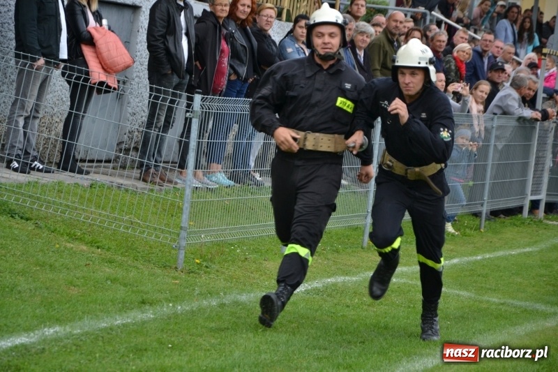 Zdjęcie w galerii na portalu naszraciborz.pl: OSP Owsiszcze z Pucharem Wójta. Gminne zawody sportowo-pożarnicze w Chałupkach  wiadomości z regionu