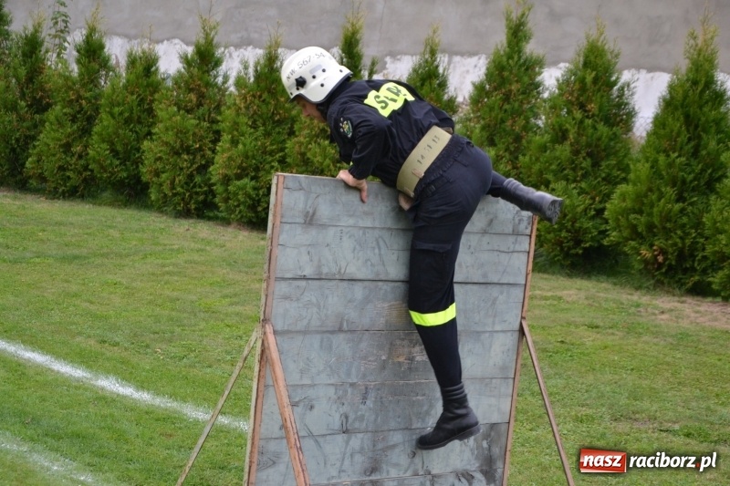 Zdjęcie w galerii na portalu naszraciborz.pl: OSP Owsiszcze z Pucharem Wójta. Gminne zawody sportowo-pożarnicze w Chałupkach  wiadomości z regionu