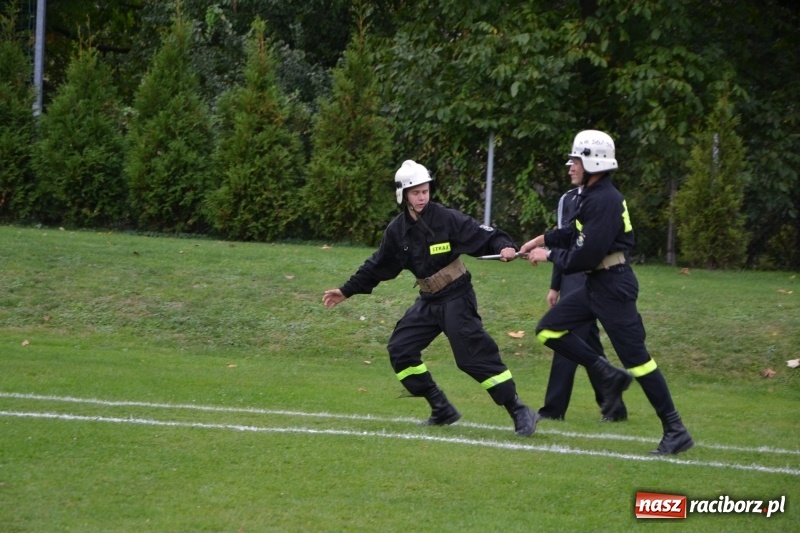 Zdjęcie w galerii na portalu naszraciborz.pl: OSP Owsiszcze z Pucharem Wójta. Gminne zawody sportowo-pożarnicze w Chałupkach  wiadomości z regionu