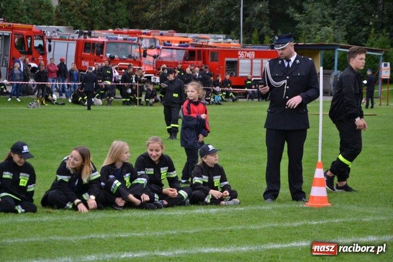 Zdjęcie w galerii na portalu naszraciborz.pl: OSP Owsiszcze z Pucharem Wójta. Gminne zawody sportowo-pożarnicze w Chałupkach  wiadomości z regionu
