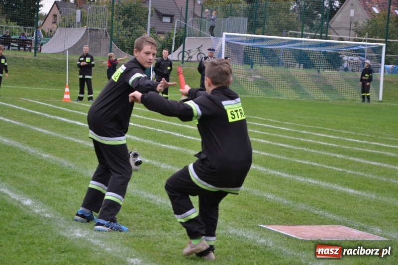 Zdjęcie w galerii na portalu naszraciborz.pl: OSP Owsiszcze z Pucharem Wójta. Gminne zawody sportowo-pożarnicze w Chałupkach  wiadomości z regionu