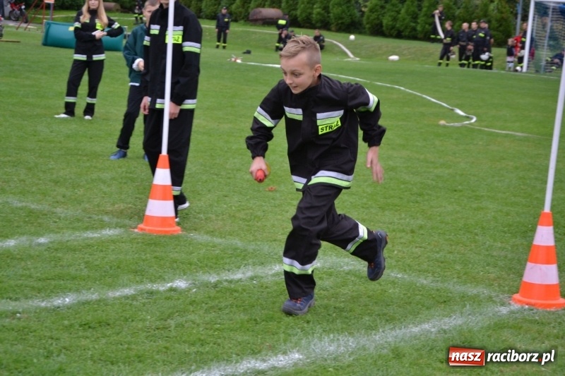 Zdjęcie w galerii na portalu naszraciborz.pl: OSP Owsiszcze z Pucharem Wójta. Gminne zawody sportowo-pożarnicze w Chałupkach  wiadomości z regionu