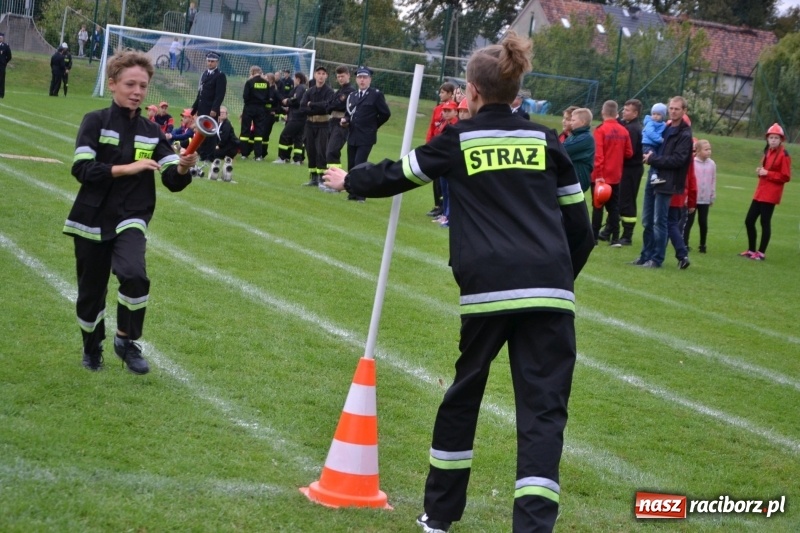 Zdjęcie w galerii na portalu naszraciborz.pl: OSP Owsiszcze z Pucharem Wójta. Gminne zawody sportowo-pożarnicze w Chałupkach  wiadomości z regionu