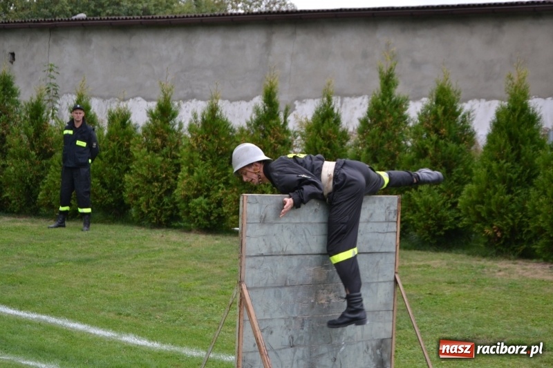 Zdjęcie w galerii na portalu naszraciborz.pl: OSP Owsiszcze z Pucharem Wójta. Gminne zawody sportowo-pożarnicze w Chałupkach  wiadomości z regionu