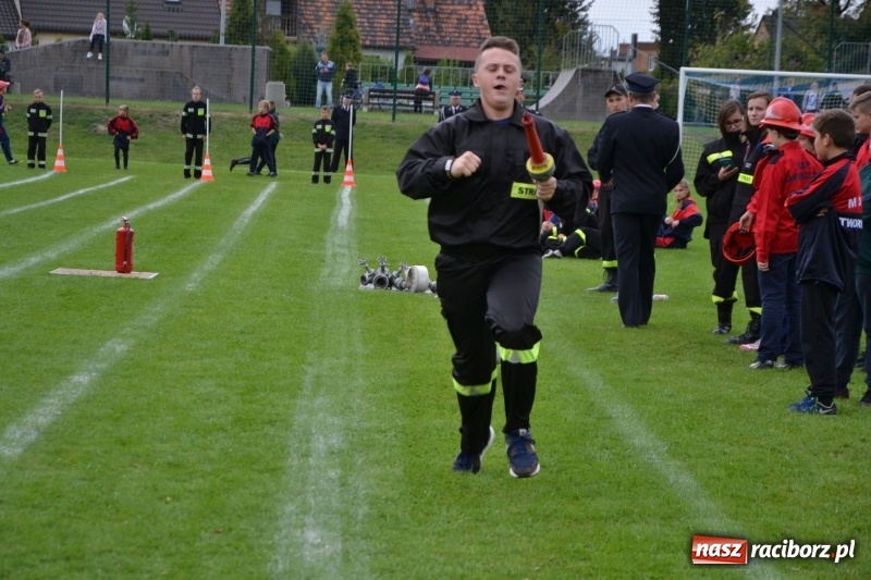 Zdjęcie w galerii na portalu naszraciborz.pl: OSP Owsiszcze z Pucharem Wójta. Gminne zawody sportowo-pożarnicze w Chałupkach  wiadomości z regionu