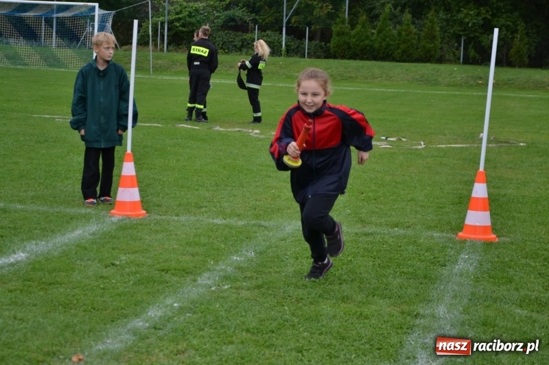 Zdjęcie w galerii na portalu naszraciborz.pl: OSP Owsiszcze z Pucharem Wójta. Gminne zawody sportowo-pożarnicze w Chałupkach  wiadomości z regionu