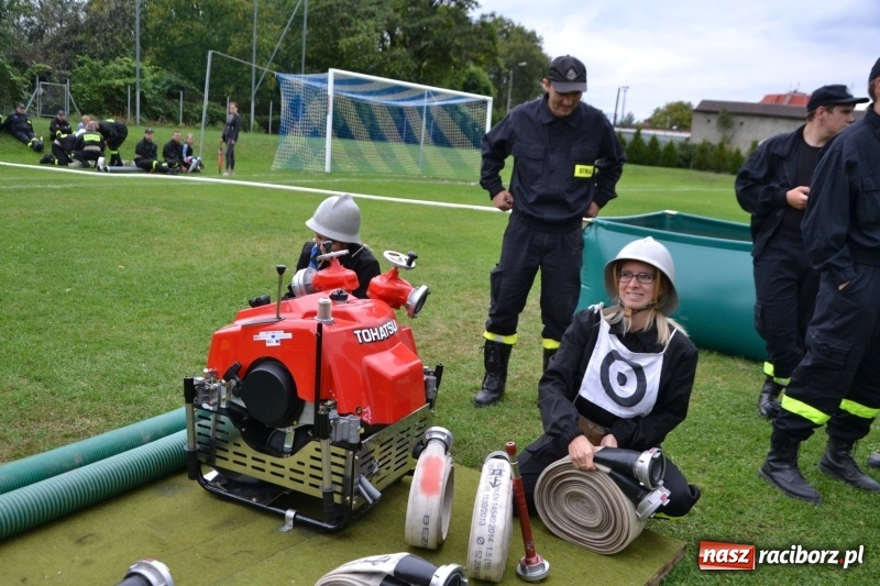 Zdjęcie w galerii na portalu naszraciborz.pl: OSP Owsiszcze z Pucharem Wójta. Gminne zawody sportowo-pożarnicze w Chałupkach  wiadomości z regionu