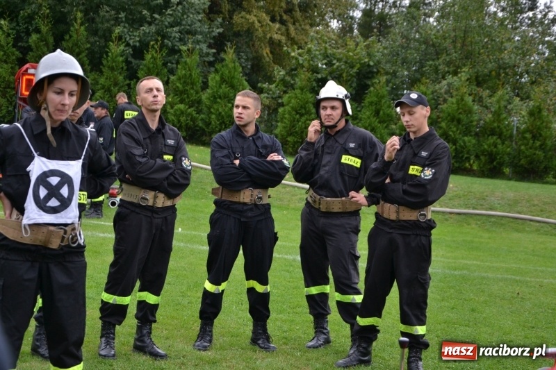 Zdjęcie w galerii na portalu naszraciborz.pl: OSP Owsiszcze z Pucharem Wójta. Gminne zawody sportowo-pożarnicze w Chałupkach  wiadomości z regionu