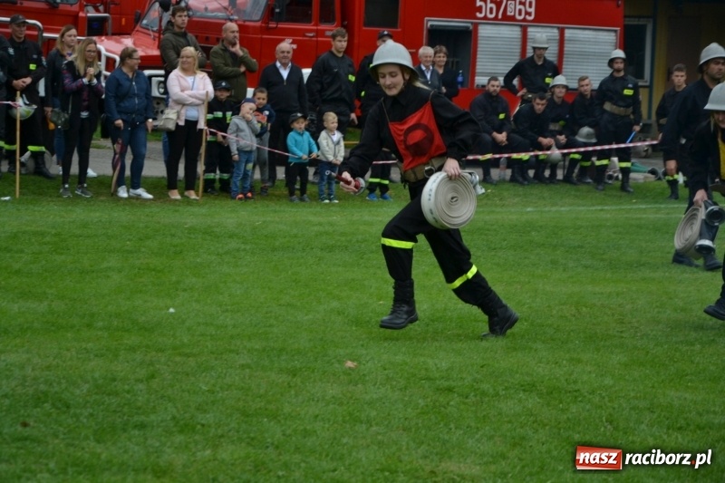 Zdjęcie w galerii na portalu naszraciborz.pl: OSP Owsiszcze z Pucharem Wójta. Gminne zawody sportowo-pożarnicze w Chałupkach  wiadomości z regionu
