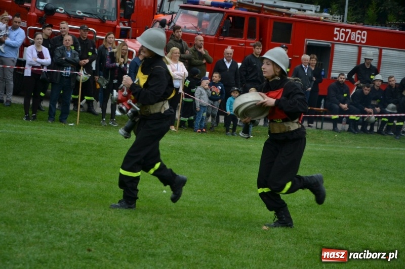 Zdjęcie w galerii na portalu naszraciborz.pl: OSP Owsiszcze z Pucharem Wójta. Gminne zawody sportowo-pożarnicze w Chałupkach  wiadomości z regionu