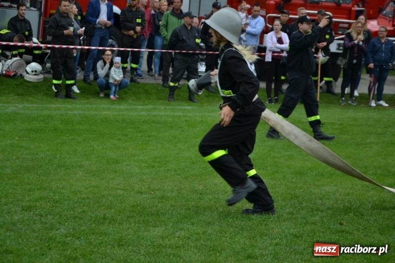 Zdjęcie w galerii na portalu naszraciborz.pl: OSP Owsiszcze z Pucharem Wójta. Gminne zawody sportowo-pożarnicze w Chałupkach  wiadomości z regionu