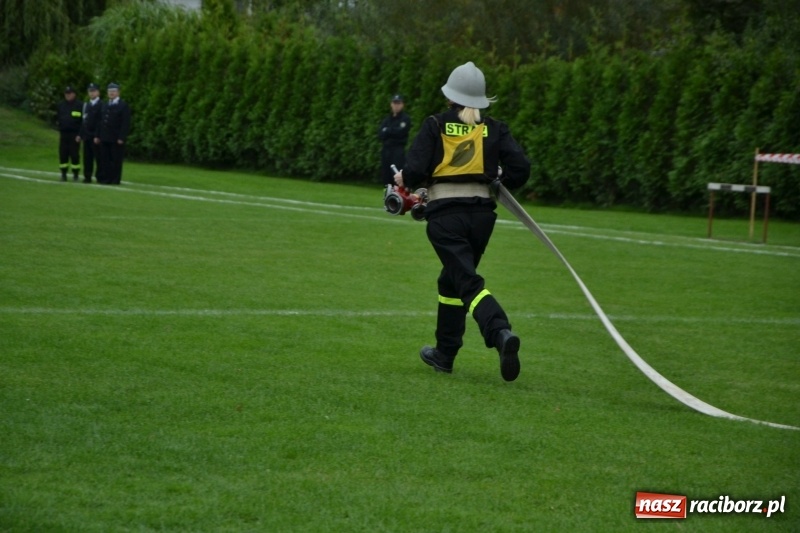 Zdjęcie w galerii na portalu naszraciborz.pl: OSP Owsiszcze z Pucharem Wójta. Gminne zawody sportowo-pożarnicze w Chałupkach  wiadomości z regionu