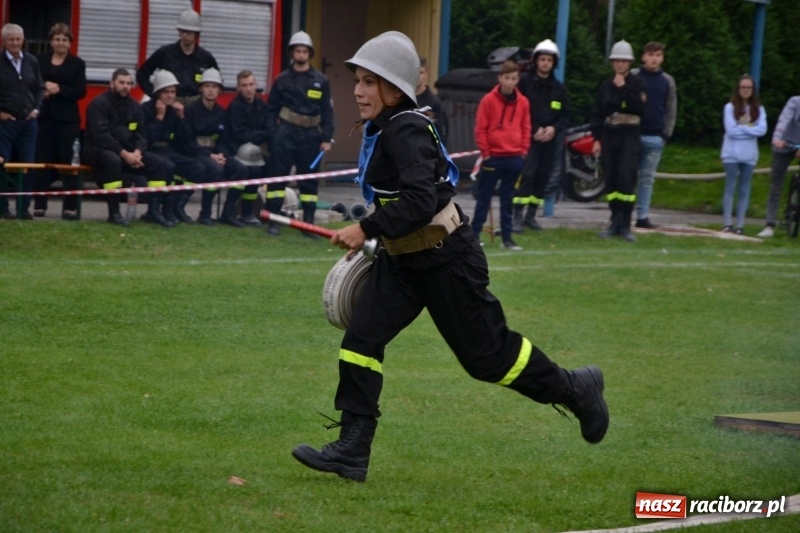 Zdjęcie w galerii na portalu naszraciborz.pl: OSP Owsiszcze z Pucharem Wójta. Gminne zawody sportowo-pożarnicze w Chałupkach  wiadomości z regionu