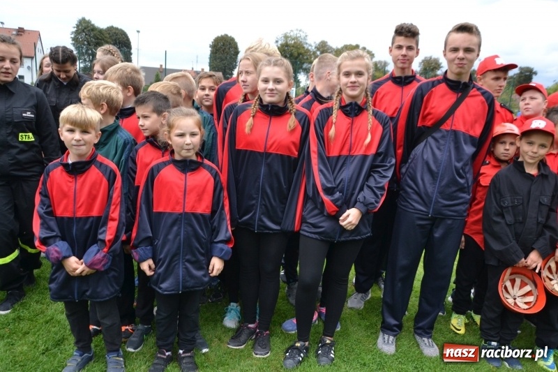 Zdjęcie w galerii na portalu naszraciborz.pl: OSP Owsiszcze z Pucharem Wójta. Gminne zawody sportowo-pożarnicze w Chałupkach  wiadomości z regionu