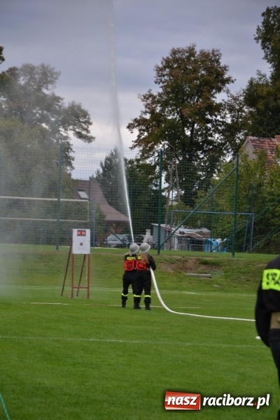 Zdjęcie w galerii na portalu naszraciborz.pl: OSP Owsiszcze z Pucharem Wójta. Gminne zawody sportowo-pożarnicze w Chałupkach  wiadomości z regionu