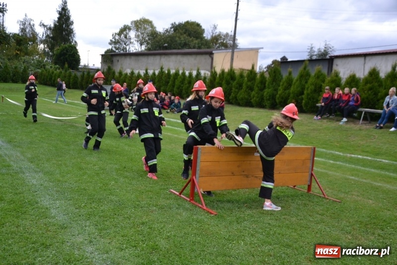 Zdjęcie w galerii na portalu naszraciborz.pl: OSP Owsiszcze z Pucharem Wójta. Gminne zawody sportowo-pożarnicze w Chałupkach  wiadomości z regionu