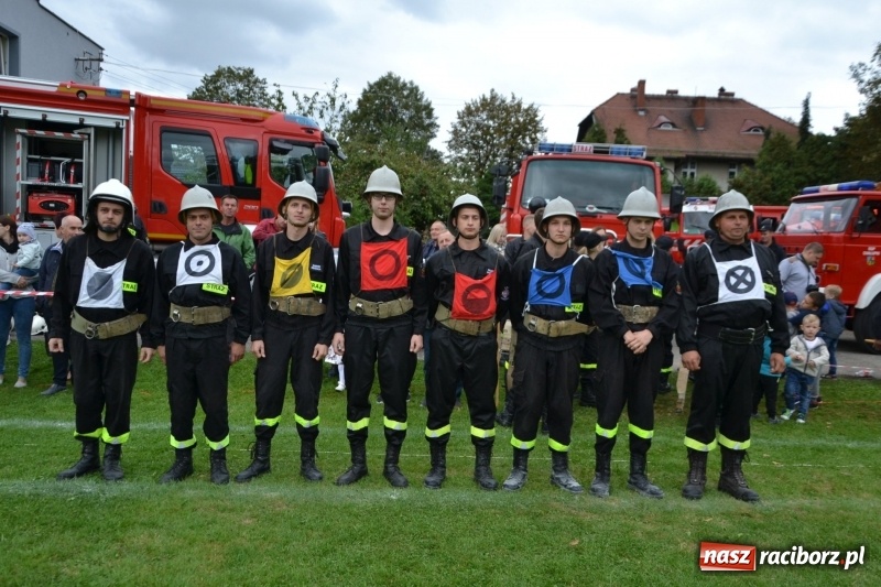 Zdjęcie w galerii na portalu naszraciborz.pl: OSP Owsiszcze z Pucharem Wójta. Gminne zawody sportowo-pożarnicze w Chałupkach  wiadomości z regionu