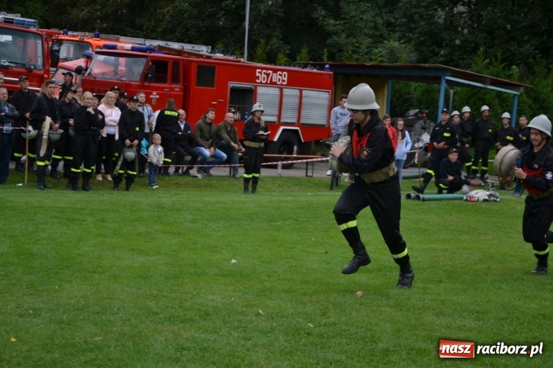Zdjęcie w galerii na portalu naszraciborz.pl: OSP Owsiszcze z Pucharem Wójta. Gminne zawody sportowo-pożarnicze w Chałupkach  wiadomości z regionu