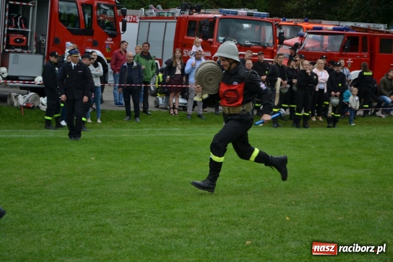 Zdjęcie w galerii na portalu naszraciborz.pl: OSP Owsiszcze z Pucharem Wójta. Gminne zawody sportowo-pożarnicze w Chałupkach  wiadomości z regionu