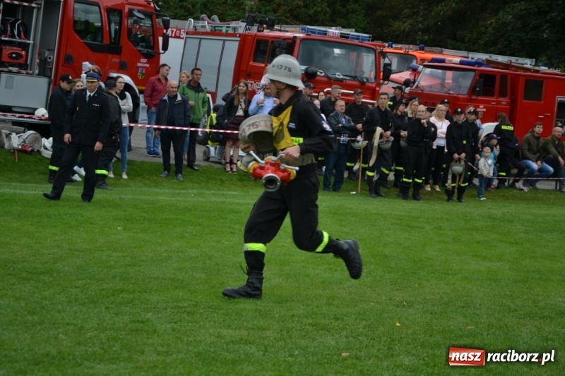 Zdjęcie w galerii na portalu naszraciborz.pl: OSP Owsiszcze z Pucharem Wójta. Gminne zawody sportowo-pożarnicze w Chałupkach  wiadomości z regionu