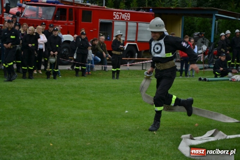 Zdjęcie w galerii na portalu naszraciborz.pl: OSP Owsiszcze z Pucharem Wójta. Gminne zawody sportowo-pożarnicze w Chałupkach  wiadomości z regionu