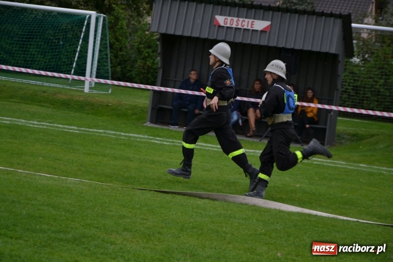 Zdjęcie w galerii na portalu naszraciborz.pl: OSP Owsiszcze z Pucharem Wójta. Gminne zawody sportowo-pożarnicze w Chałupkach  wiadomości z regionu
