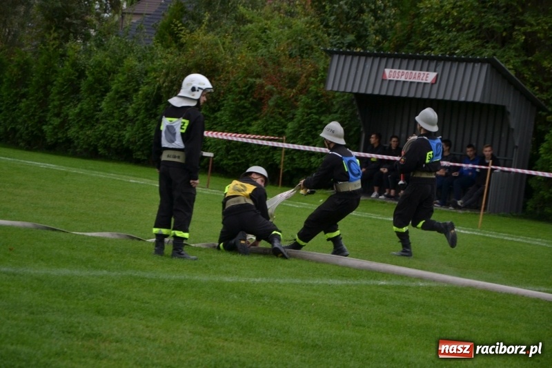 Zdjęcie w galerii na portalu naszraciborz.pl: OSP Owsiszcze z Pucharem Wójta. Gminne zawody sportowo-pożarnicze w Chałupkach  wiadomości z regionu