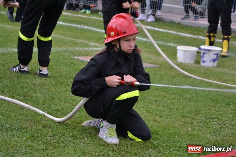 Zdjęcie w galerii na portalu naszraciborz.pl: OSP Owsiszcze z Pucharem Wójta. Gminne zawody sportowo-pożarnicze w Chałupkach  wiadomości z regionu