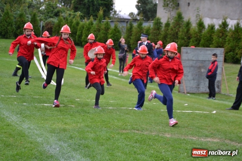 Zdjęcie w galerii na portalu naszraciborz.pl: OSP Owsiszcze z Pucharem Wójta. Gminne zawody sportowo-pożarnicze w Chałupkach  wiadomości z regionu