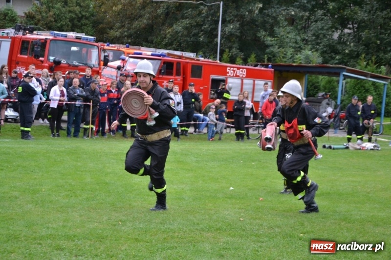Zdjęcie w galerii na portalu naszraciborz.pl: OSP Owsiszcze z Pucharem Wójta. Gminne zawody sportowo-pożarnicze w Chałupkach  wiadomości z regionu