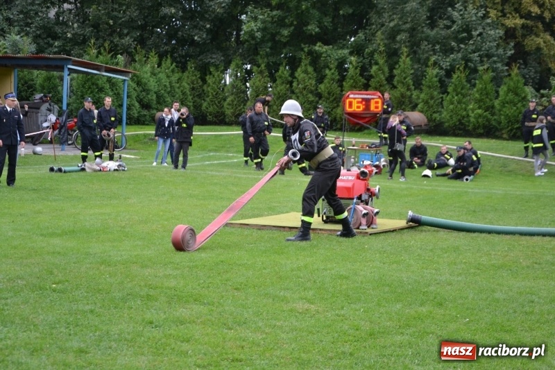 Zdjęcie w galerii na portalu naszraciborz.pl: OSP Owsiszcze z Pucharem Wójta. Gminne zawody sportowo-pożarnicze w Chałupkach  wiadomości z regionu
