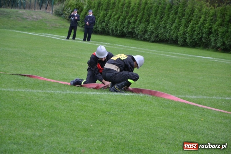Zdjęcie w galerii na portalu naszraciborz.pl: OSP Owsiszcze z Pucharem Wójta. Gminne zawody sportowo-pożarnicze w Chałupkach  wiadomości z regionu