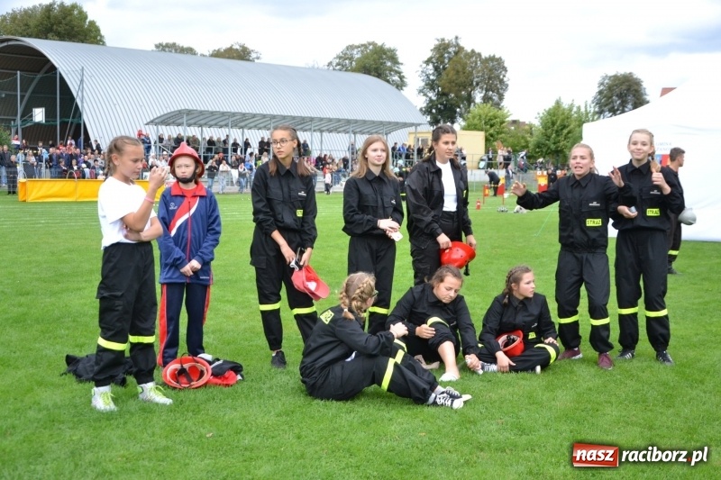Zdjęcie w galerii na portalu naszraciborz.pl: OSP Owsiszcze z Pucharem Wójta. Gminne zawody sportowo-pożarnicze w Chałupkach  wiadomości z regionu