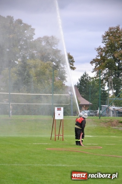 Zdjęcie w galerii na portalu naszraciborz.pl: OSP Owsiszcze z Pucharem Wójta. Gminne zawody sportowo-pożarnicze w Chałupkach  wiadomości z regionu