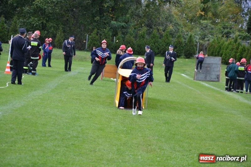 Zdjęcie w galerii na portalu naszraciborz.pl: OSP Owsiszcze z Pucharem Wójta. Gminne zawody sportowo-pożarnicze w Chałupkach  wiadomości z regionu