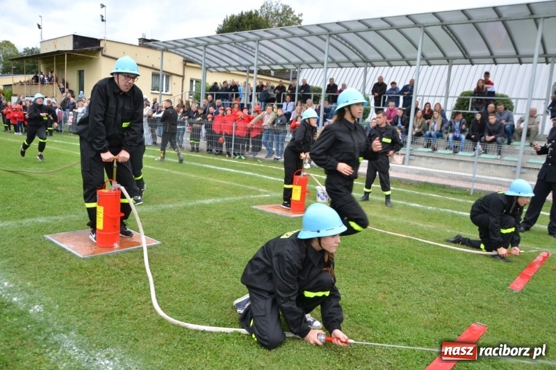 Zdjęcie w galerii na portalu naszraciborz.pl: OSP Owsiszcze z Pucharem Wójta. Gminne zawody sportowo-pożarnicze w Chałupkach  wiadomości z regionu