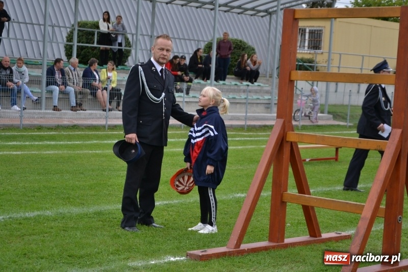Zdjęcie w galerii na portalu naszraciborz.pl: OSP Owsiszcze z Pucharem Wójta. Gminne zawody sportowo-pożarnicze w Chałupkach  wiadomości z regionu