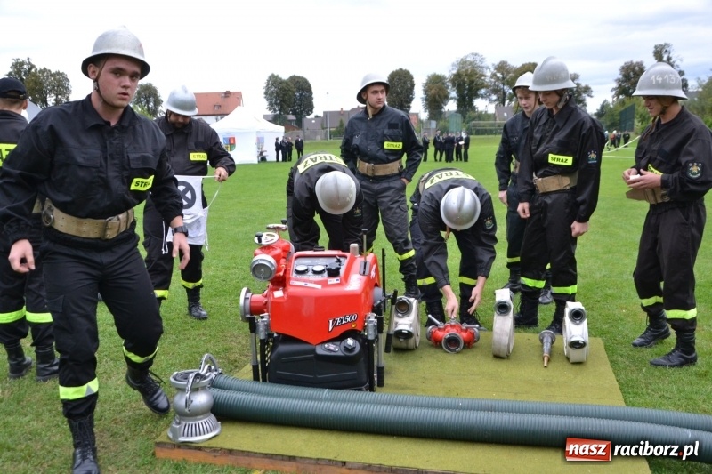Zdjęcie w galerii na portalu naszraciborz.pl: OSP Owsiszcze z Pucharem Wójta. Gminne zawody sportowo-pożarnicze w Chałupkach  wiadomości z regionu