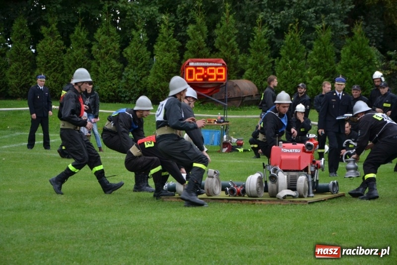 Zdjęcie w galerii na portalu naszraciborz.pl: OSP Owsiszcze z Pucharem Wójta. Gminne zawody sportowo-pożarnicze w Chałupkach  wiadomości z regionu
