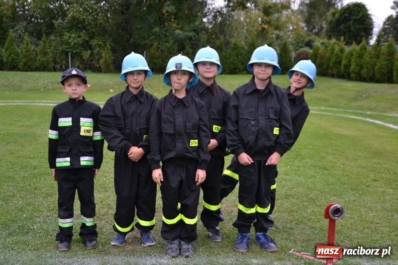 Zdjęcie w galerii na portalu naszraciborz.pl: OSP Owsiszcze z Pucharem Wójta. Gminne zawody sportowo-pożarnicze w Chałupkach  wiadomości z regionu