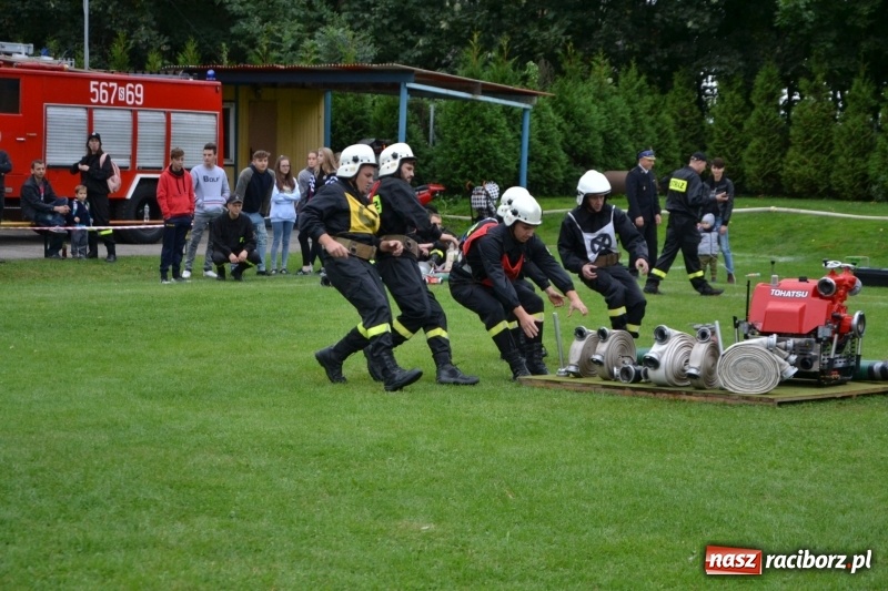 Zdjęcie w galerii na portalu naszraciborz.pl: OSP Owsiszcze z Pucharem Wójta. Gminne zawody sportowo-pożarnicze w Chałupkach  wiadomości z regionu