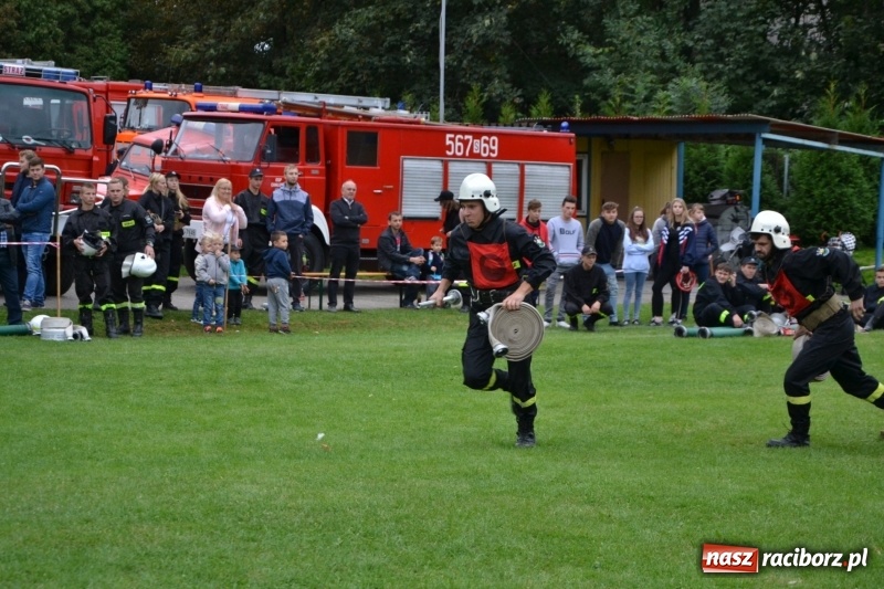 Zdjęcie w galerii na portalu naszraciborz.pl: OSP Owsiszcze z Pucharem Wójta. Gminne zawody sportowo-pożarnicze w Chałupkach  wiadomości z regionu