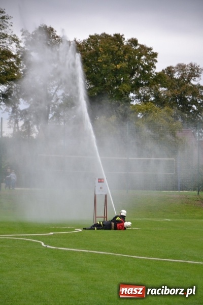 Zdjęcie w galerii na portalu naszraciborz.pl: OSP Owsiszcze z Pucharem Wójta. Gminne zawody sportowo-pożarnicze w Chałupkach  wiadomości z regionu