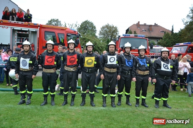 Zdjęcie w galerii na portalu naszraciborz.pl: OSP Owsiszcze z Pucharem Wójta. Gminne zawody sportowo-pożarnicze w Chałupkach  wiadomości z regionu
